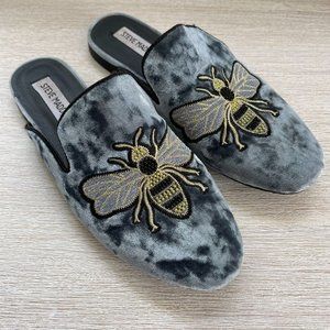 Steve Madden Hugh Bumblebee Velvet Slip Ons Size 7M Blue Beaded Sparkle Flats